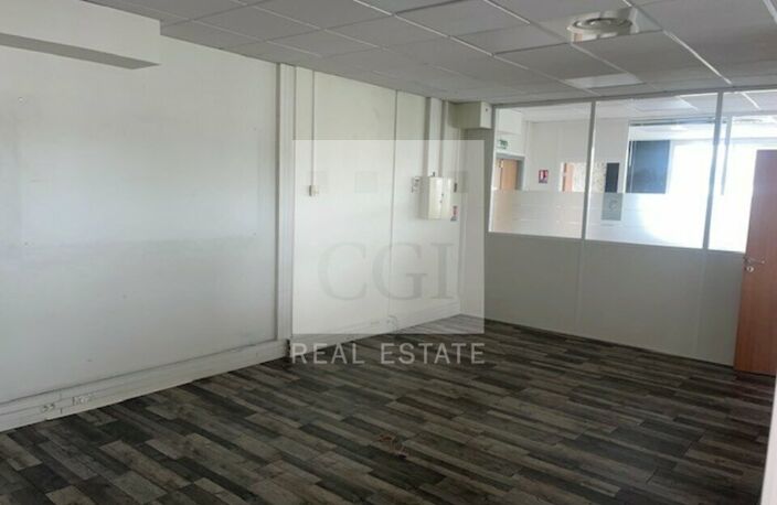 BUREAUX / LOCAL D'ACTIVITES à LOUER — photo 3