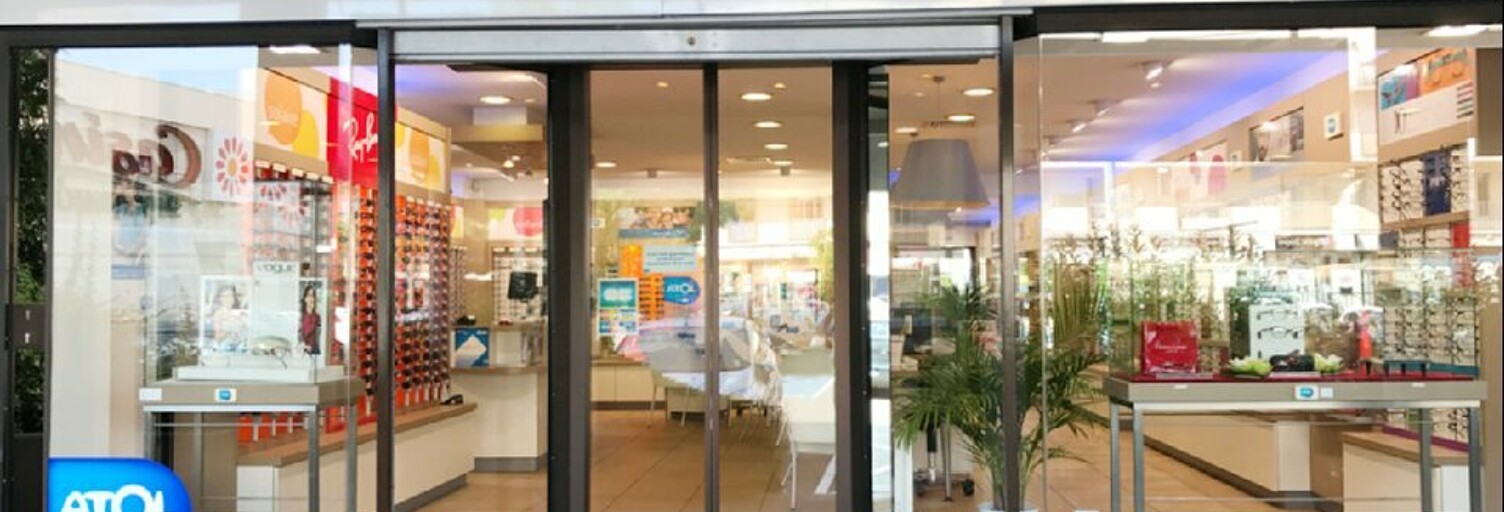 Commerce  138 m² à louer à Bron (69500)