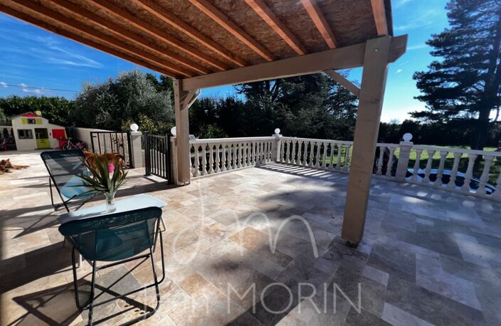 Villa — photo 3