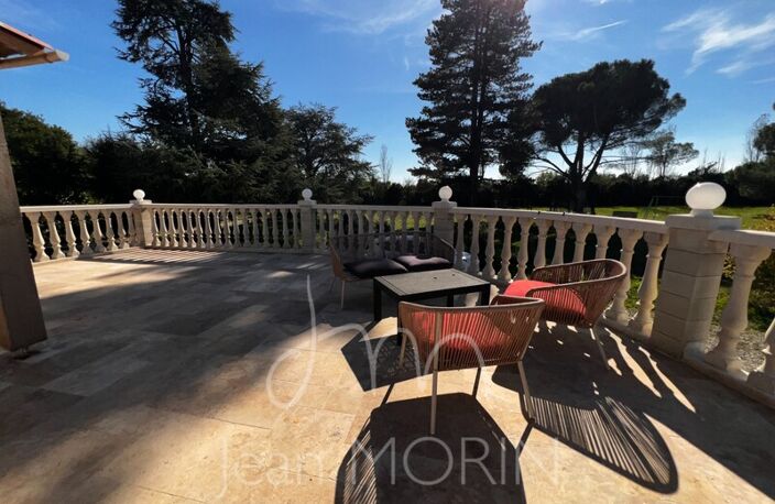 Villa — photo 4
