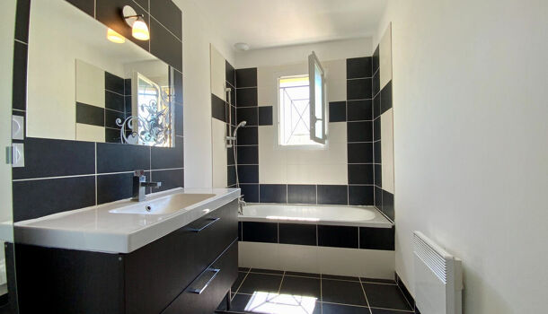 Villa / Maison 4 pièces  à vendre Montendre 17130