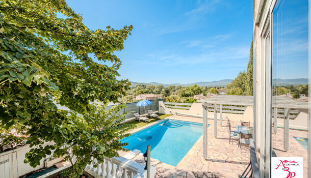 Villa / Maison 7 pièces  à vendre Pierrefeu-du-Var 83390