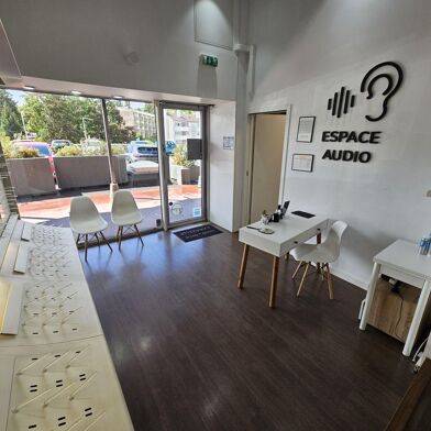 Commerce  115500 €