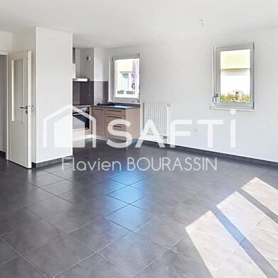 Appartement 4 pièces 260000 €