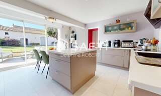 Maison 8 Pièces 275 m² à vendre à Sainte-Lheurine (17520)