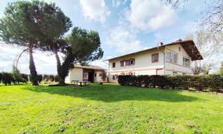 Immeuble  376 m² à vendre à Castelsarrasin (82100)