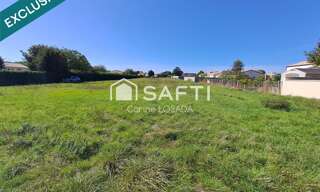 Terrain  7429 m² à vendre à Les Magnils-Reigniers (85400)