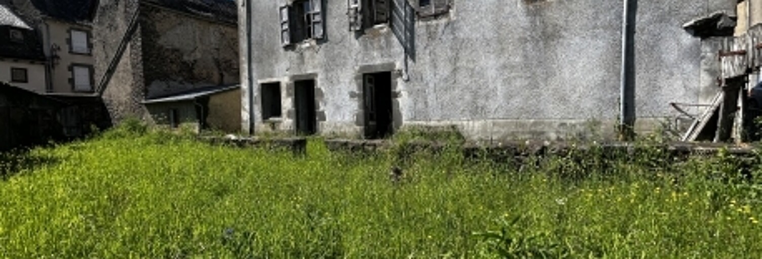 Maison 6 Pièces 330 m² à vendre à Mauriac (15200)