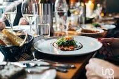 Commerce  425000 €