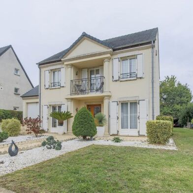 Maison 7 pièces 499200 €