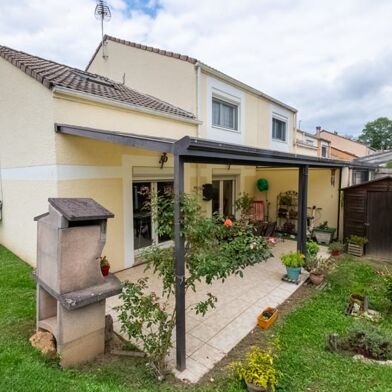 Maison 5 pièces 298999 €