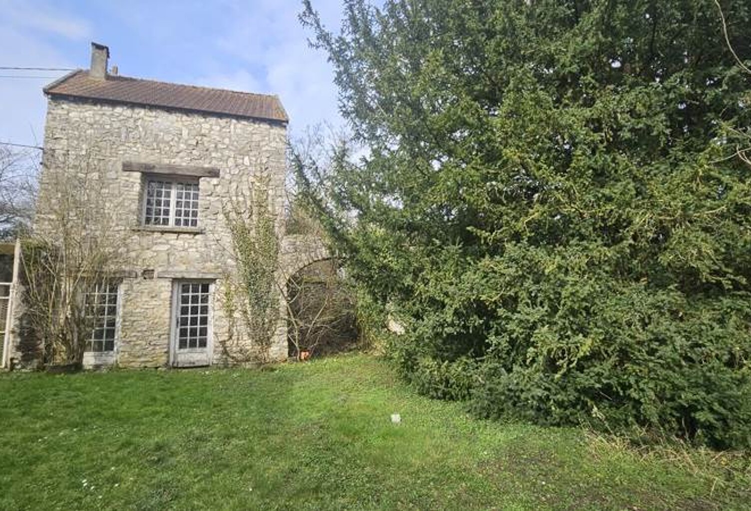 Maison en pierre de 1 pièces principales — photo 1