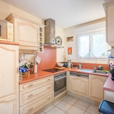 Appartement 3 pièces 239625 €