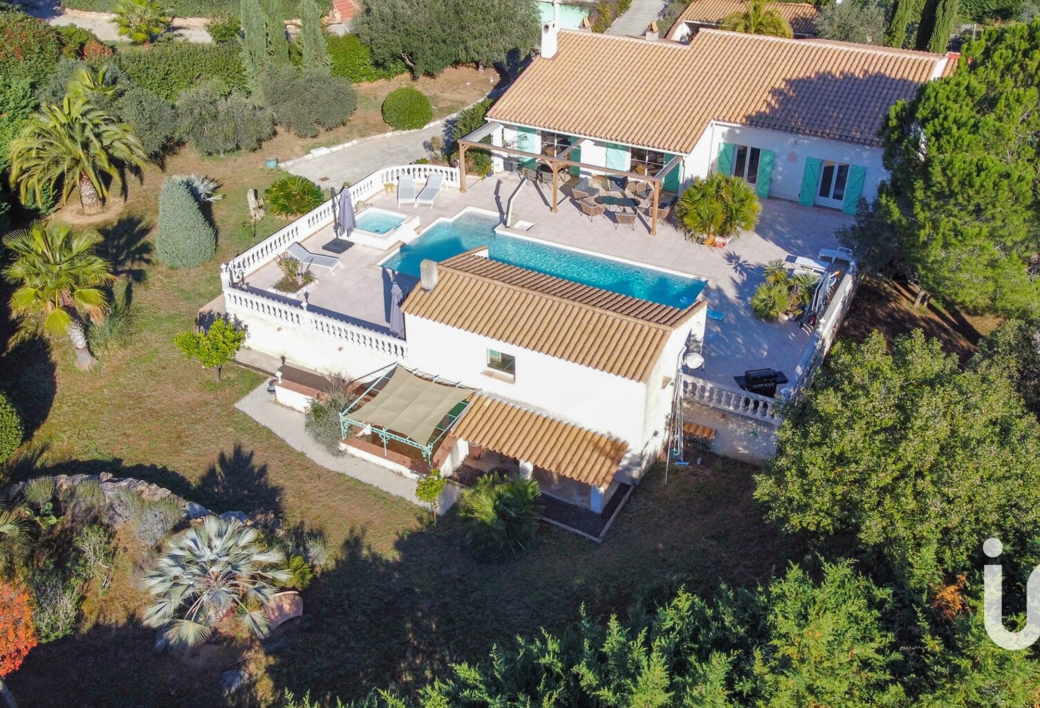 Vente Maison/villa 10 pièces — photo 1