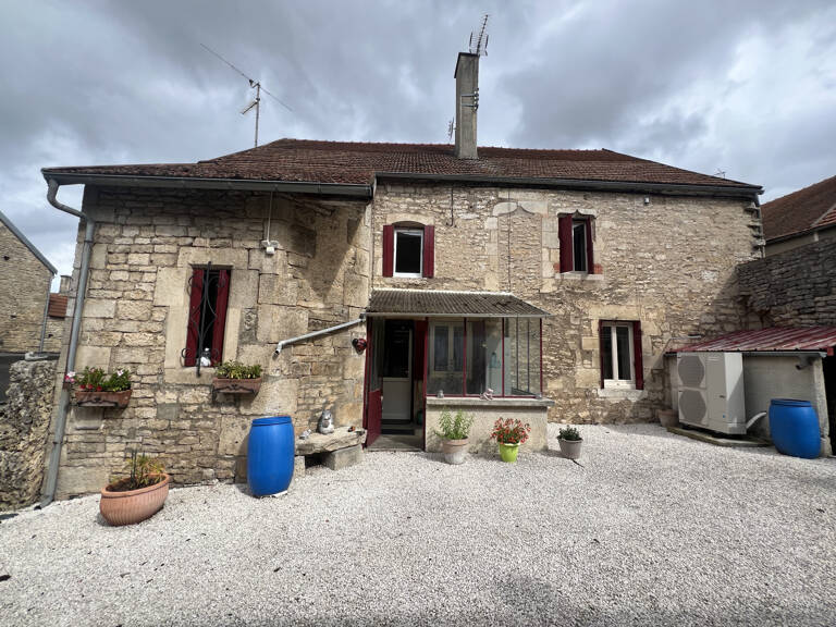Maison de village — photo 1