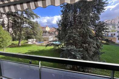 Appartement 5 pièces 360000 €