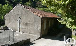 Maison 10 Pièces 255 m² à vendre à Burzet (07450)
