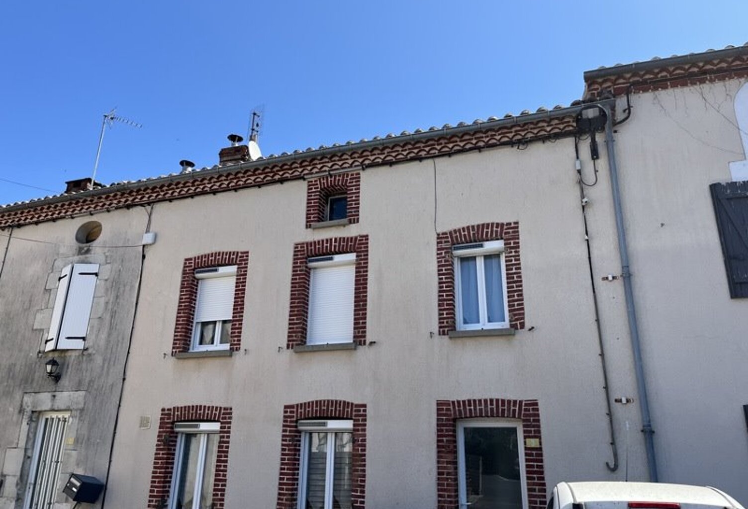 Maison de bourg de 4 pièces principales — photo 1