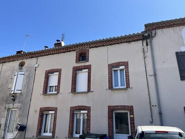 Maison de bourg de 4 pièces principales — photo du bien