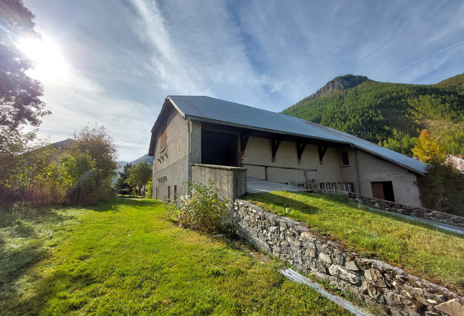 Maison et Grange à LARCHE — photo 1