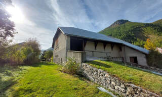 Maison 14 Pièces  m² à vendre à Val-d'Oronaye (04530)