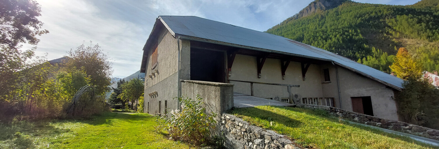 Maison 14 Pièces  m² à vendre à Val-d'Oronaye (04530)