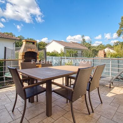 Maison 5 pièces 304000 €