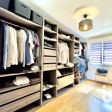 Appartement 4 pièces 155000 €