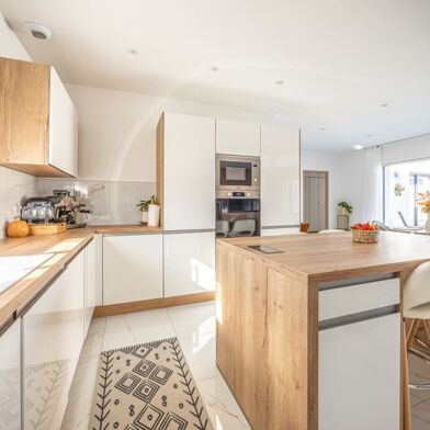 Maison 5 pièces 421200 €