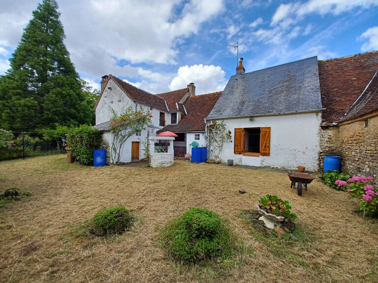 Maison ancienne, T5, 119m2hab dans village au calme avec jar — photo 1