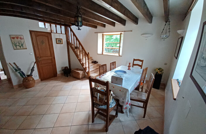 Maison ancienne, T5, 119m2hab dans village au calme avec jar — photo 2