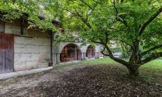 Maison 8 Pièces 230 m² à vendre à Dolomieu (38110)