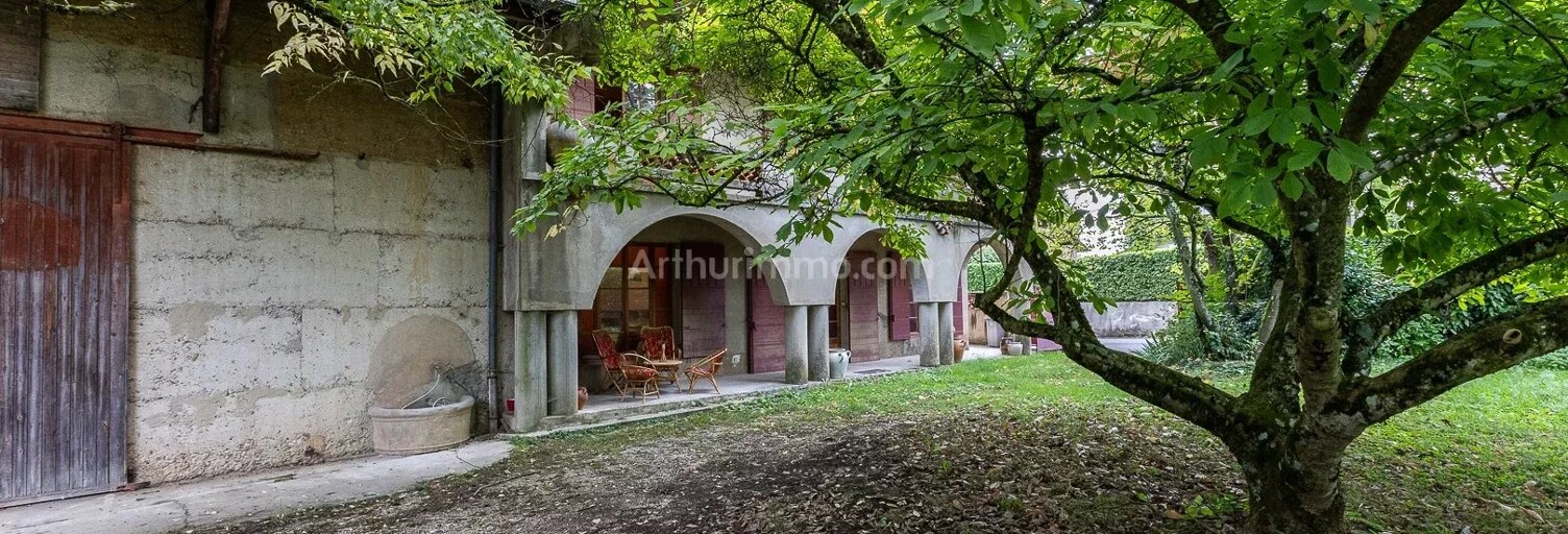 Maison 8 Pièces 230 m² à vendre à Dolomieu (38110)