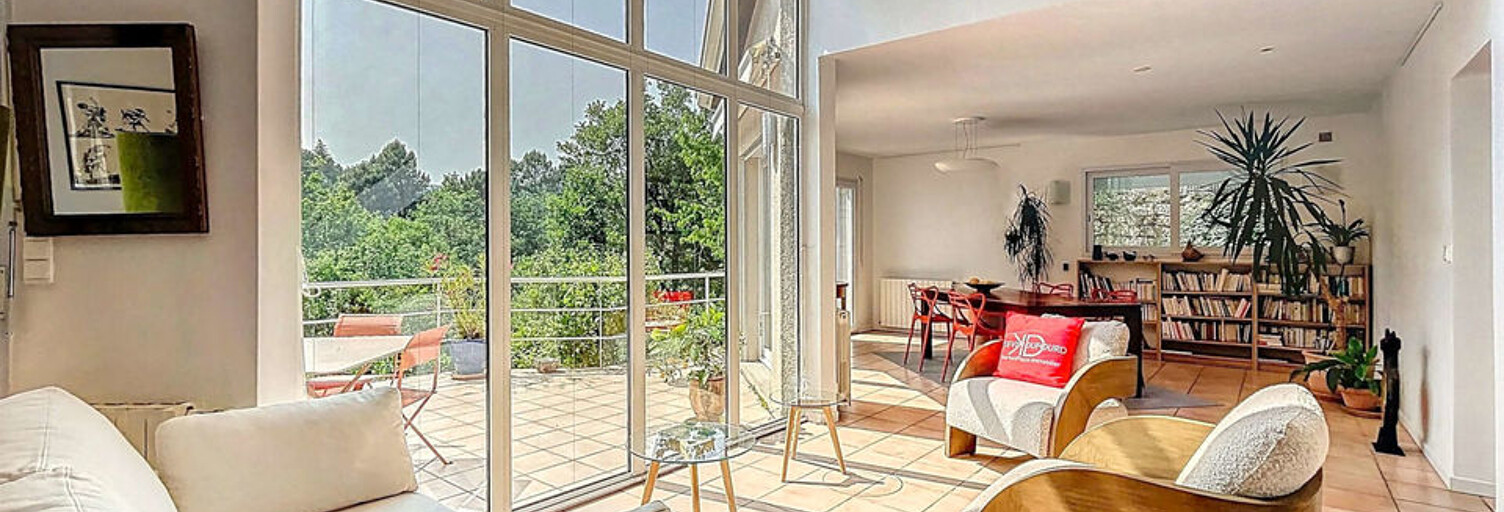 Maison 7 Pièces 180 m² à vendre à Saint-Étienne-de-Fontbellon (07200)