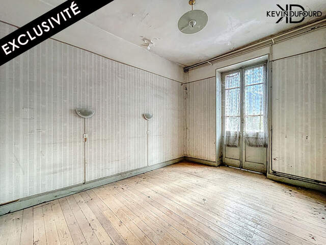 Appartement A RENOVER 50m² à VALS LES BAINS — photo du bien