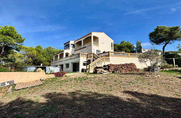 Maison composée de deux habitations (T5 130m² + T2 de 55m²) sur une parcelle de 4128m² dans un secteur prisé — photo 4