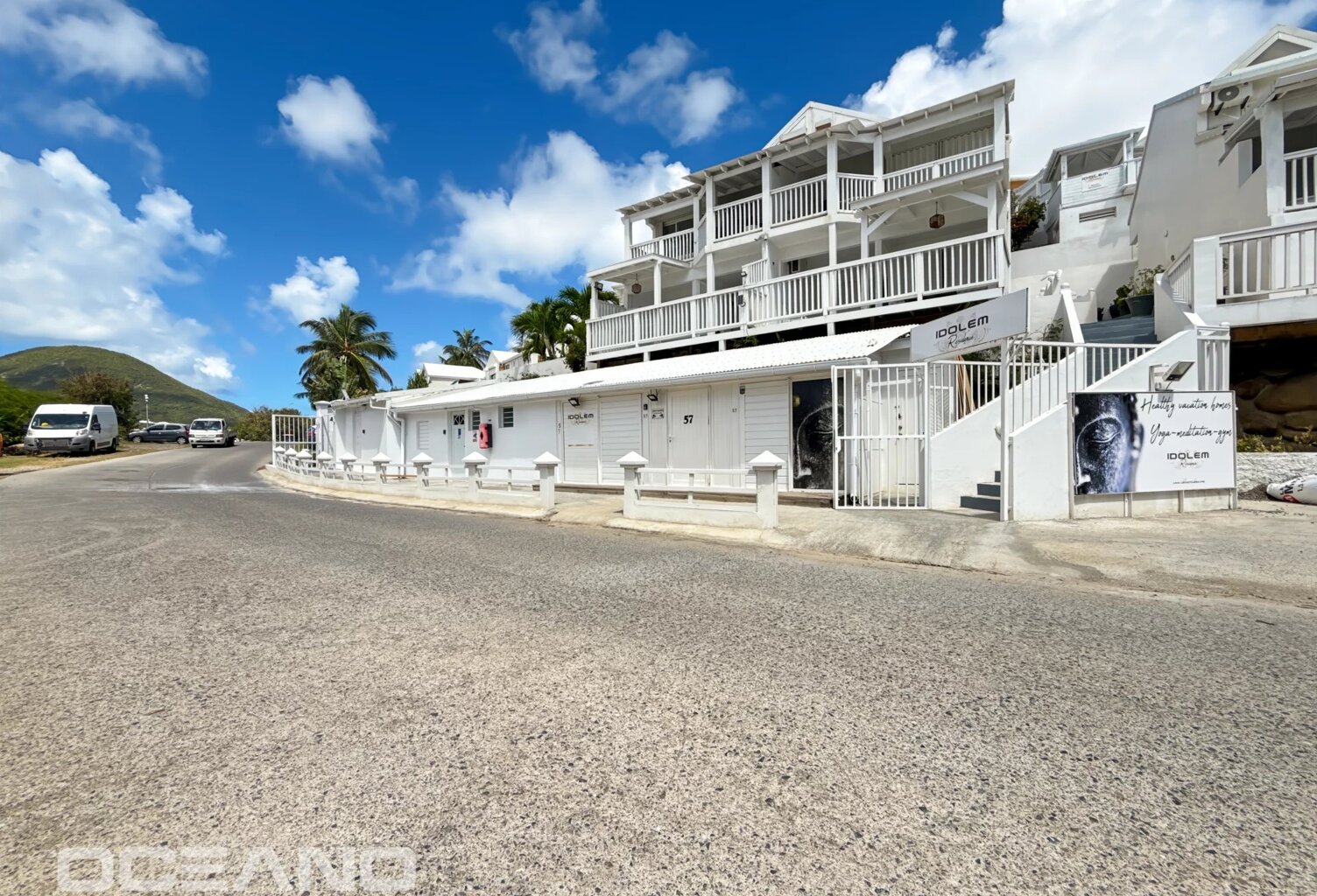 3 locaux commerciaux - Résidence IDOLEM — photo 1