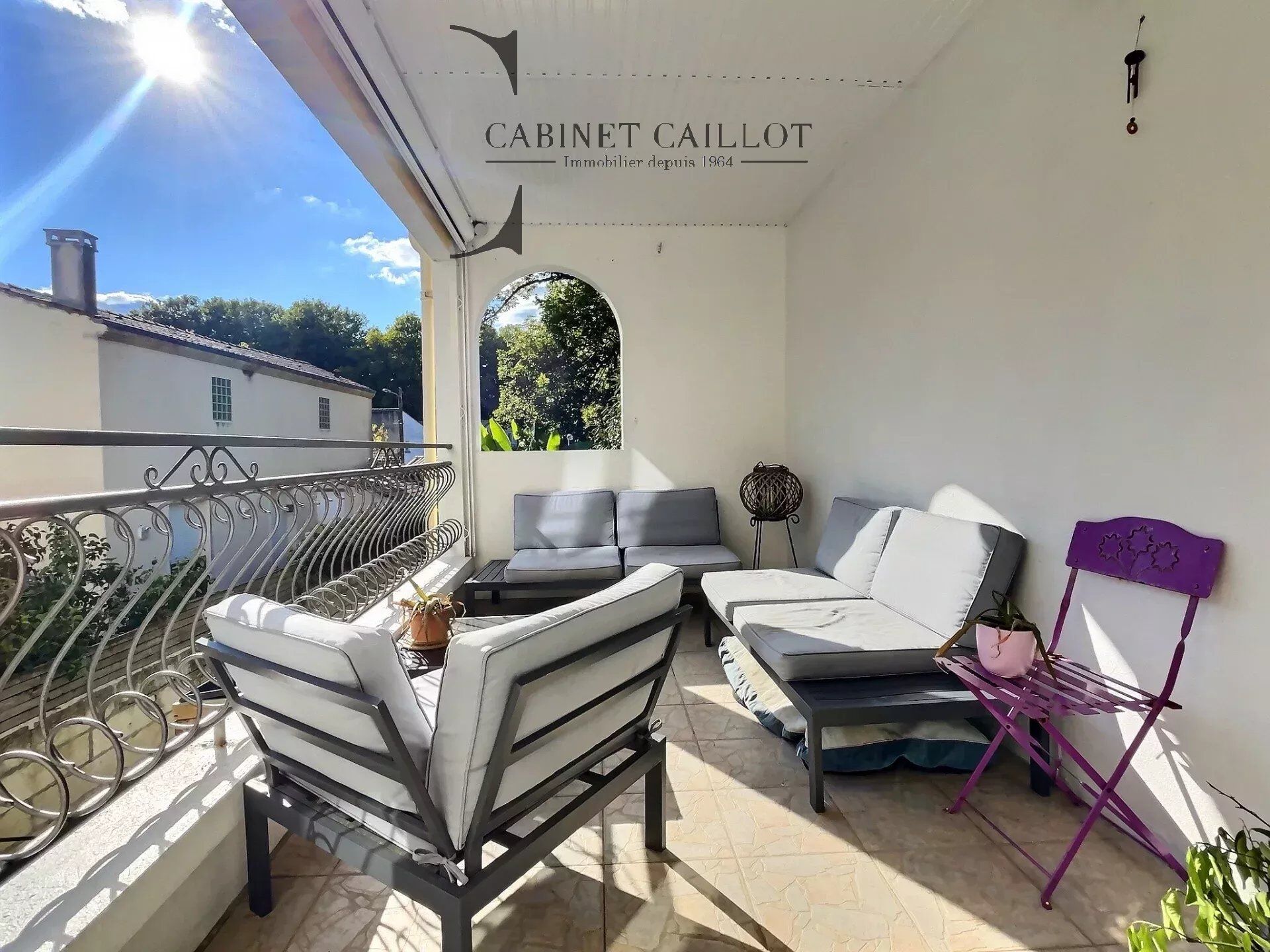 Villa / Maison  T8 à vendre Saintes 17100