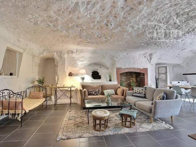 Maison troglodyte 5p 130m² Luynes — photo du bien