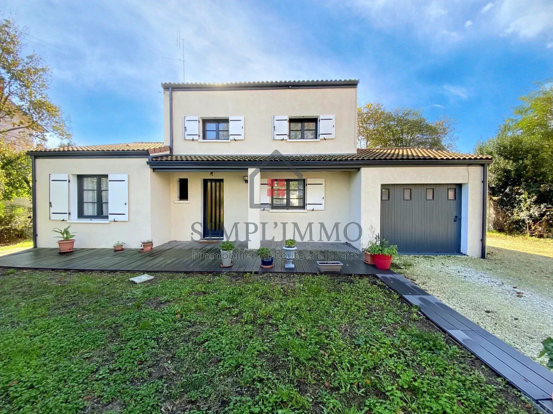 Villa / Maison  T6 à vendre Tonnay-Charente 17430