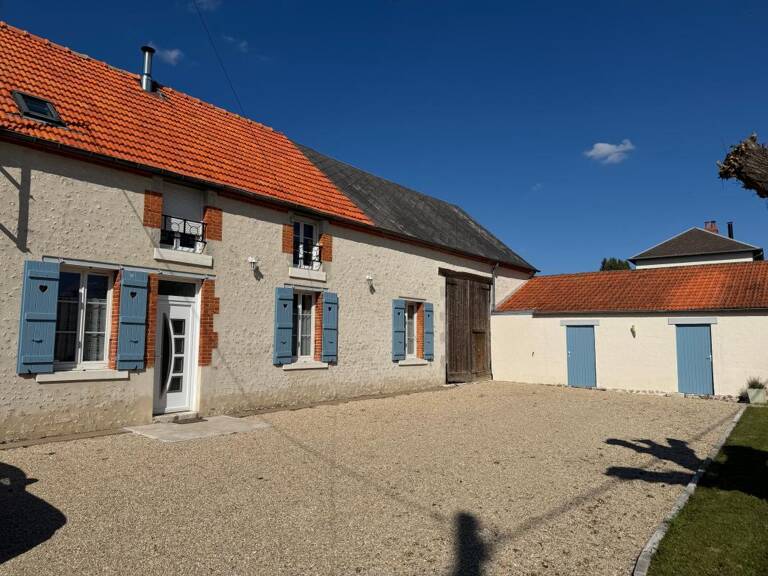 À VENDRE – Maison ancienne de charme avec grange aménageable – Mareau-aux-Prés — photo 1