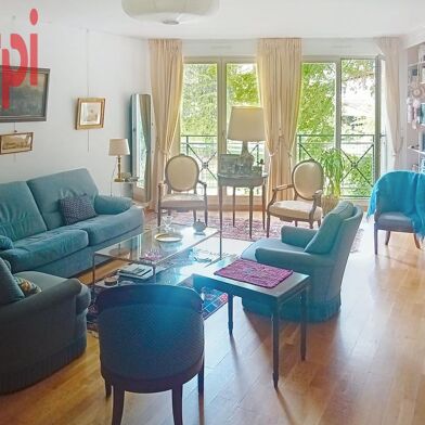 Appartement 4 pièces 405600 €