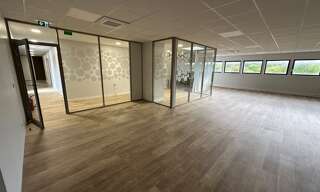 Bureau 3 Pièces 344 m² à louer à Rillieux-la-Pape (69140)