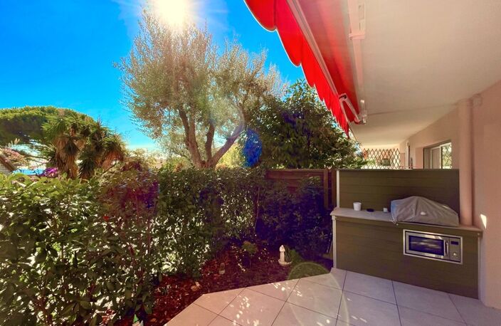 Appartement en rez-de-jardin, au calme, rénové — photo 2
