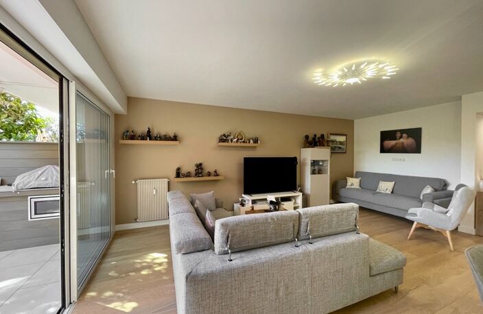 Appartement en rez-de-jardin, au calme, rénové — photo 3