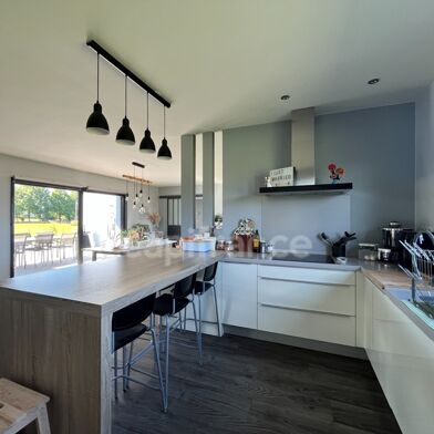 Maison 4 pièces 359000 €