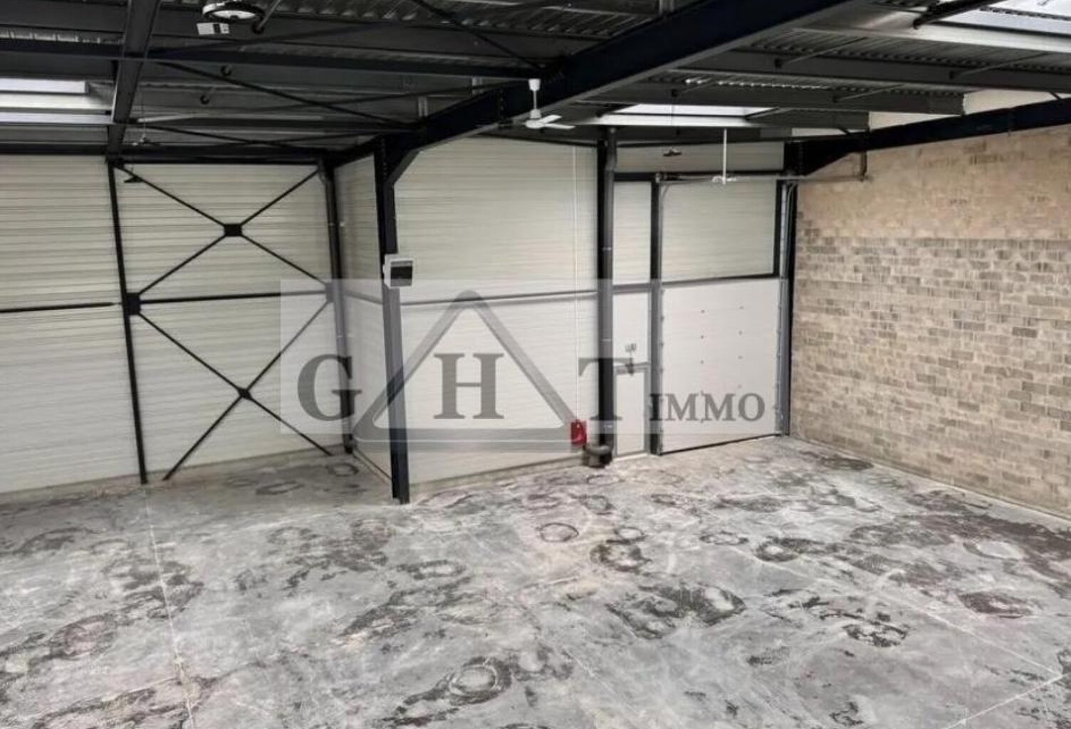 BATIMENT INDÉPENDANT À VENDRE — photo 1
