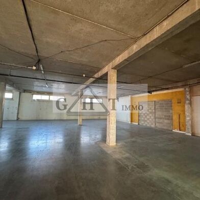 Local industriel  4133 €