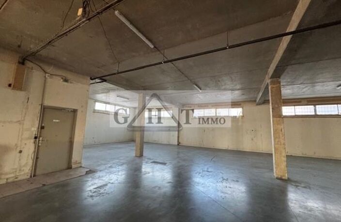 ENTREPOT 400M2 A LOUER NEUILLY PLAISANCE — photo 2