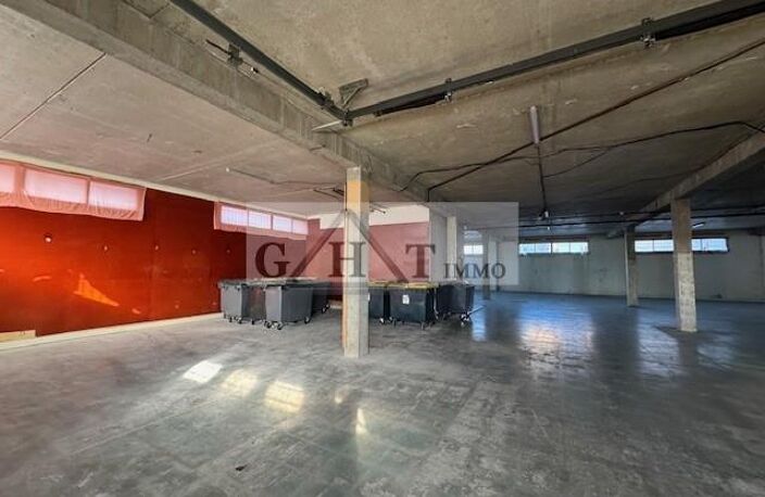 ENTREPOT 400M2 A LOUER NEUILLY PLAISANCE — photo 3